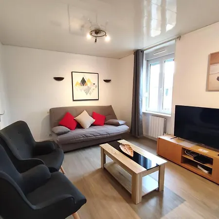 Au Centre De Et à 500m De La - Ref 665 Appartement